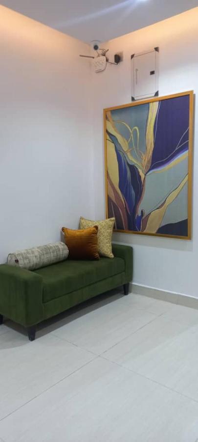 Choice Suites Signature Икеджа Екстериор снимка